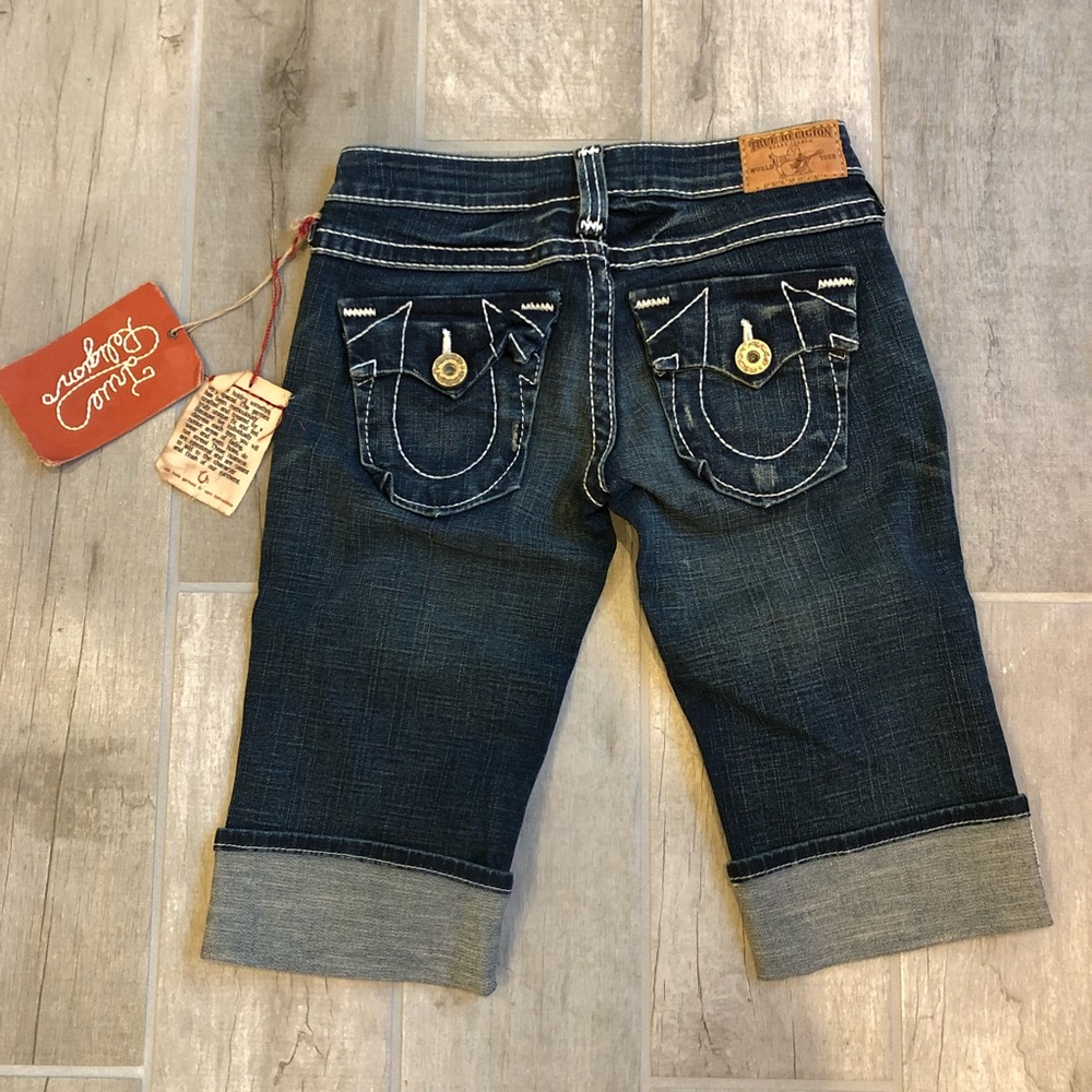 NEW True Religion Capri Jeans - Picture 2 of 5